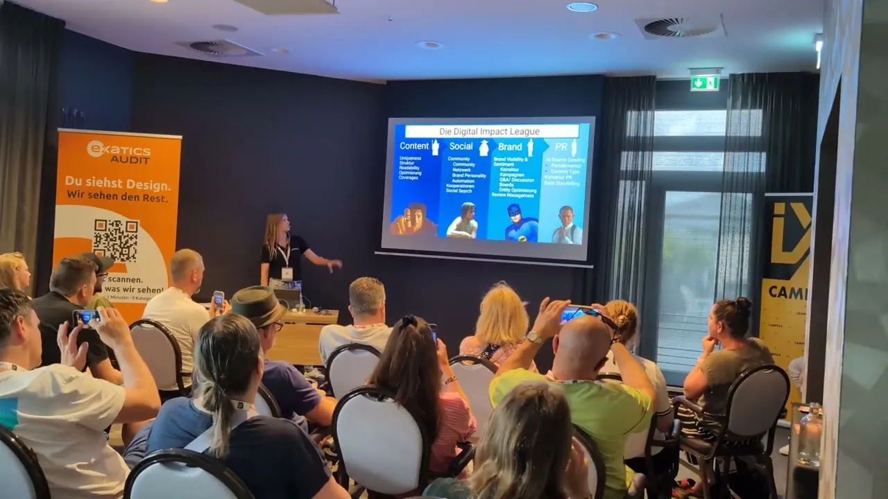 Vorschau für Video: Content, Social, Brand und PR: Julia Weißbach (SISTRIX) auf der CAMPIXX 2026