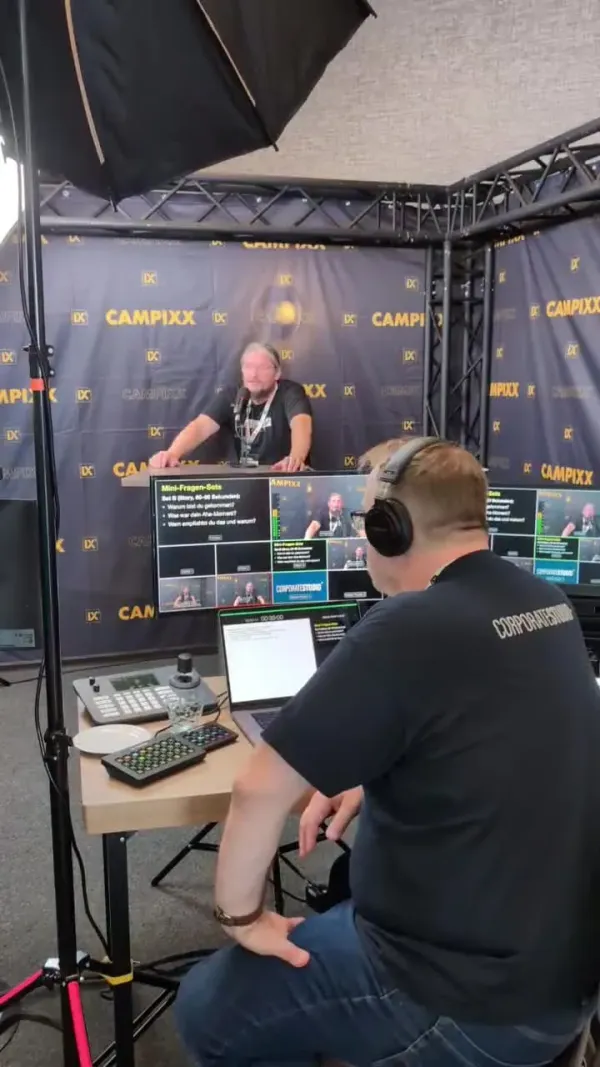 Roland Golla im Video Studio von Florian Gypser auf der CAMPIXX 2026